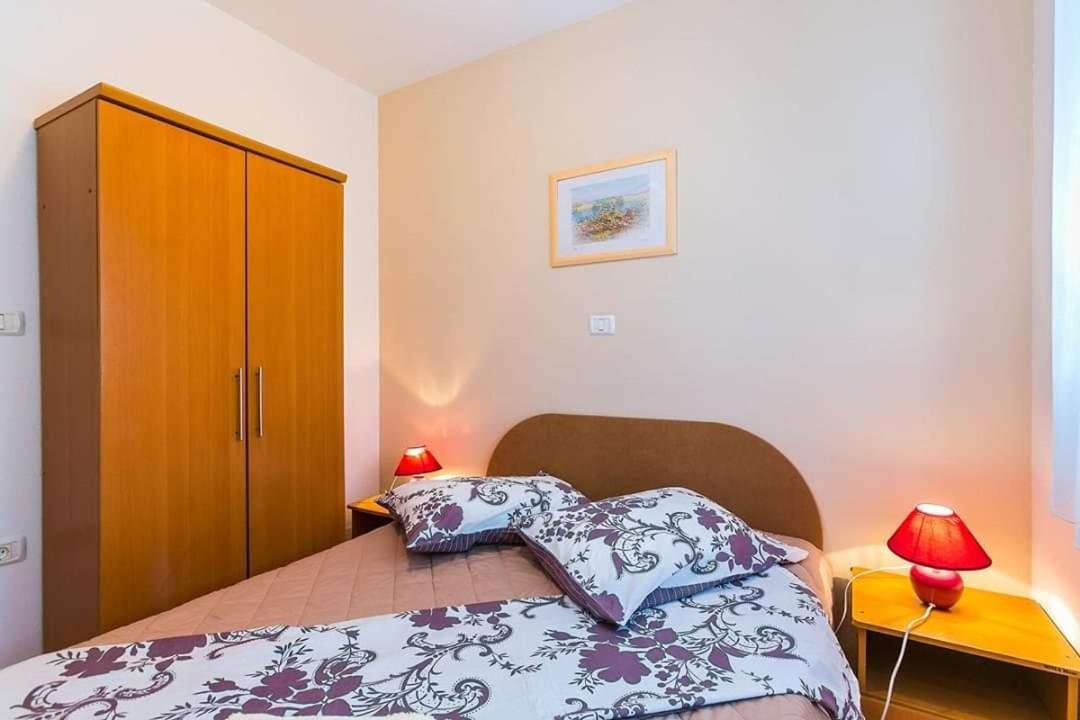 Apartman Nada *** Medulin Exteriör bild
