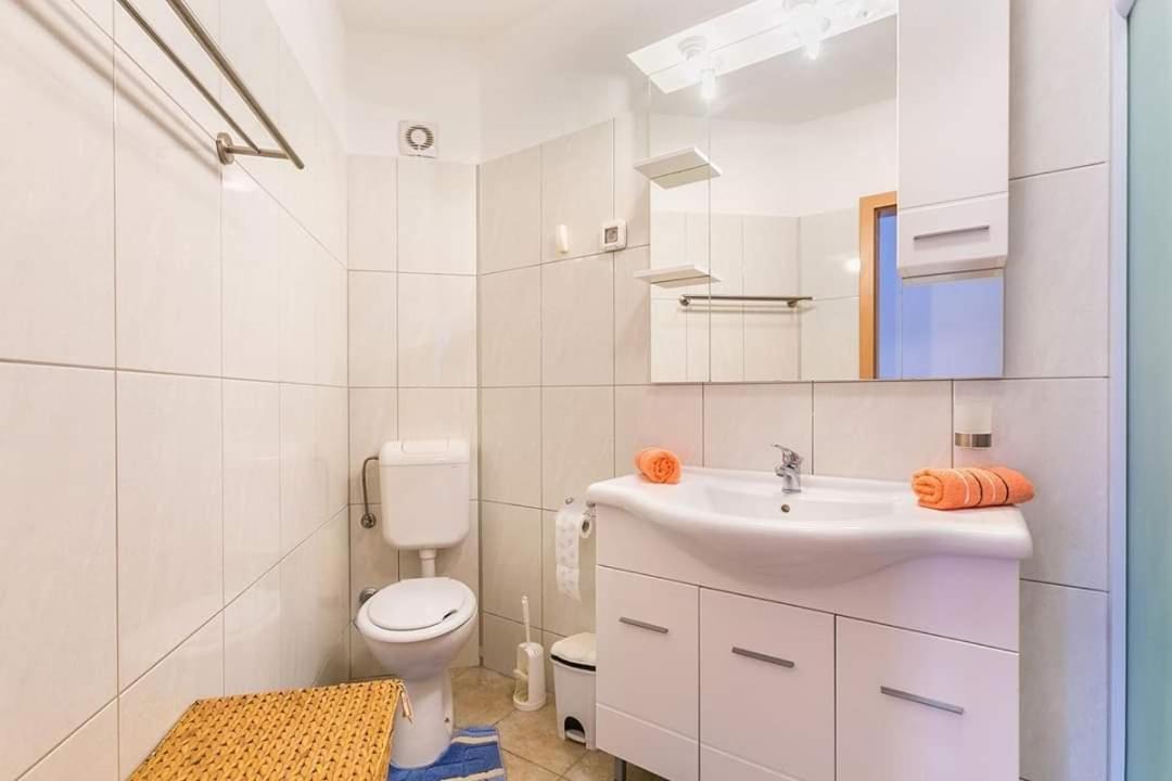 Apartman Nada *** Medulin Exteriör bild